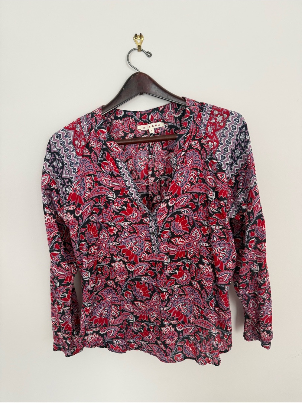 XiRENA floral cotton lightweight blouse